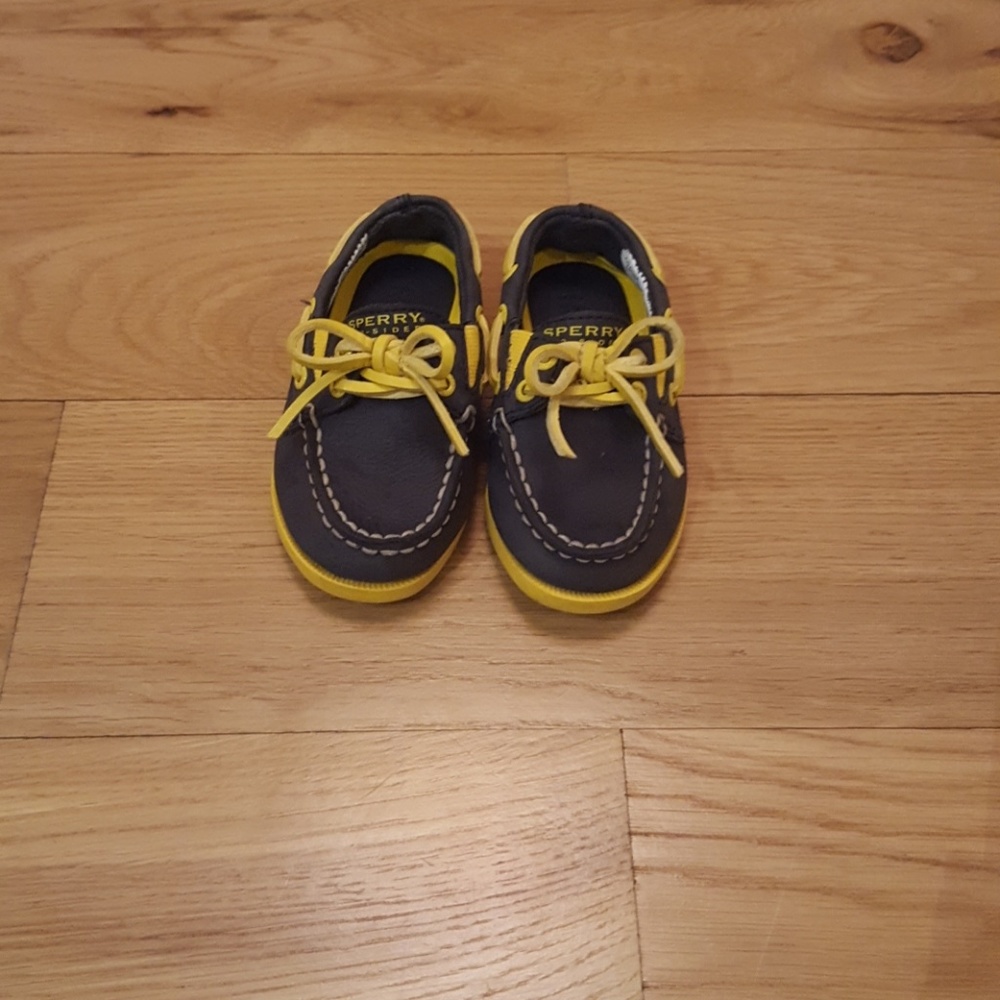 **SOLD*** Sperry Top-Sider toddler shoes SZ6 EUC